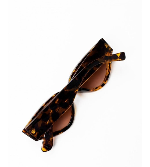 Леопардовые солнцезащитные очки с узкой оправой