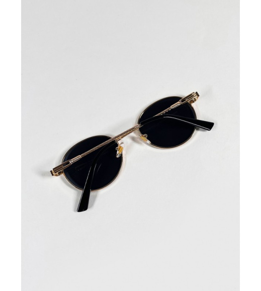 Черные очки с металлической золотой оправой