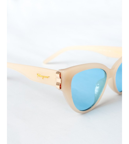 Сонцезахисні окуляри кішечки з блакитними лінзами