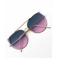 Солнцезащитные очки с розовым градиентом