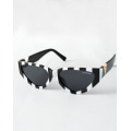 Чорно-білі футуристичні сонцезахисні окуляри