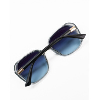 Темно-серые солнцезащитные очки с геометрической оправой