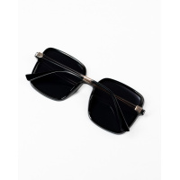 Чорні купні сонцезахисні окуляри в стилі ретро