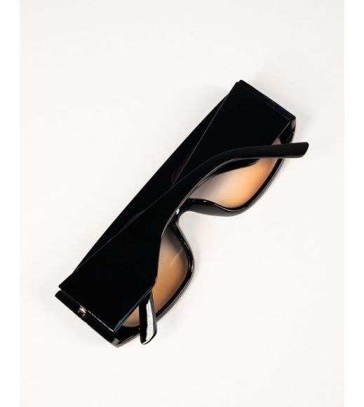 Черные молодежные очки со светлыми стеклами