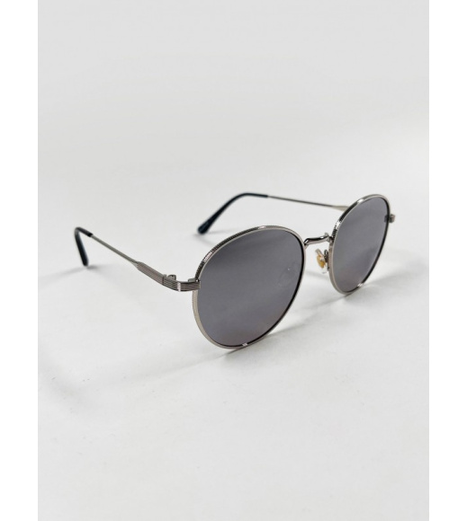 Зеркальные солнцезащитные очки в металлической оправе