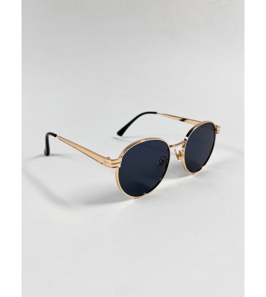 Черные солнцезащитные очки с золотой оправой