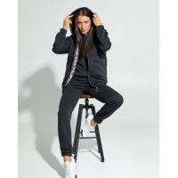 Черный утепленный костюм тройка