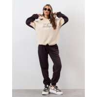 Темно-коричневый утепленный костюм с надписью