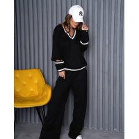 Черный свободный костюм с вырезами