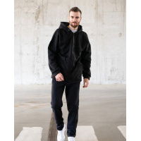 Однотонный теплый костюм черного цвета