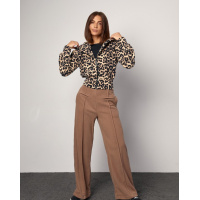 Коричневый флисовый костюм с леопардовым принтом