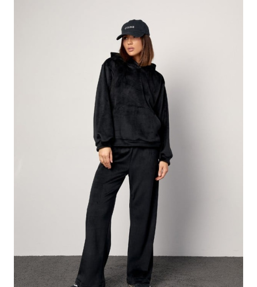 Черный свободный костюм из двустороннего велюра