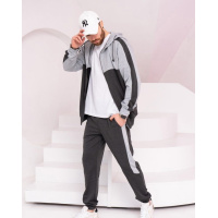 Серый трикотажный костюм на манжетах