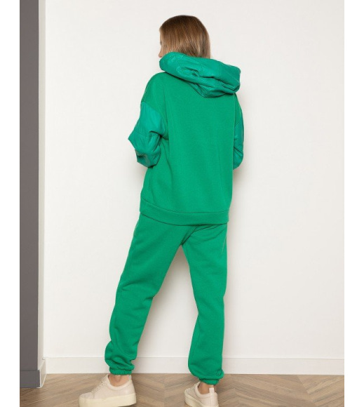 Зелений теплий комбінований костюм з вставками з плащової тканини