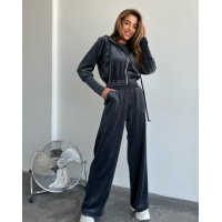 Велюровый серый костюм с короткой толстовкой