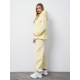 Желтый утепленный костюм свободного кроя