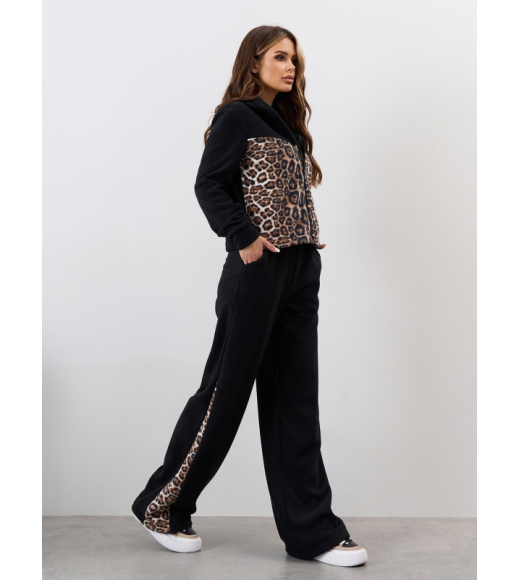 Черный флисовый костюм с леопардовыми вставками
