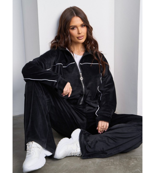 Черный велюровый костюм с разрезами