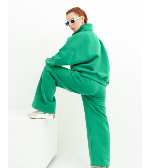 Зеленый свободный теплый костюм с карманом