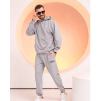 Светло-серый трикотажный костюм с надписями