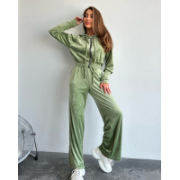 Велюровый костюм цвета хаки с короткой толстовкой