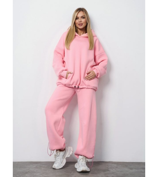 Розовый утепленный костюм свободного кроя