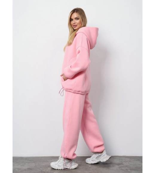 Розовый утепленный костюм свободного кроя