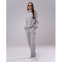 Костюм из серой ангоры с высоким воротником