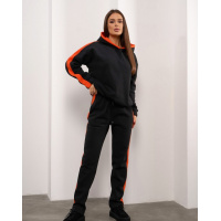 Черный костюм на флисе с оранжевыми вставками