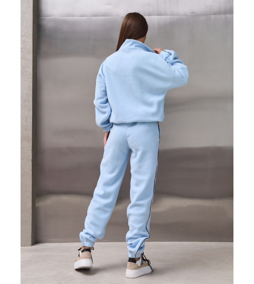Голубой флисовый костюм с эластичными манжетами
