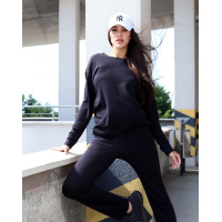 Черный однотонный костюм из трикотажа