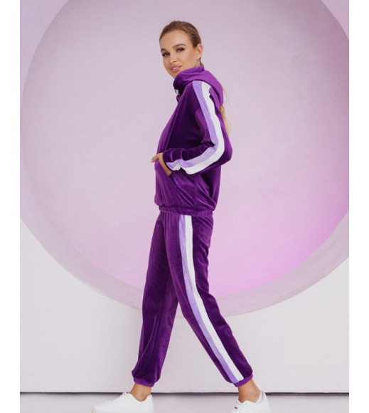 Фіолетовий велюровий костюм із лампасами