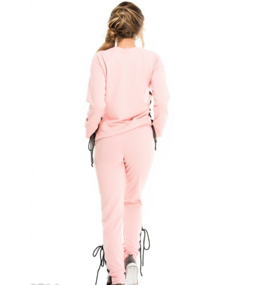 Розовый спортивный костюм из батника с брюками со шнуровками по бокам
