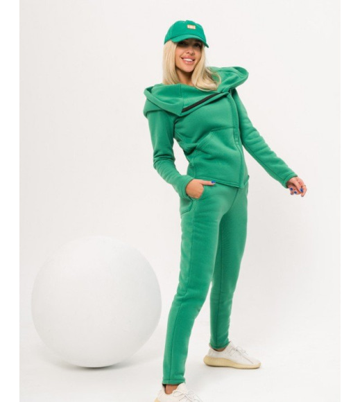 Зеленый теплый костюм с диагональной молнией