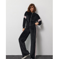 Черный велюровый свободный костюм на молнии