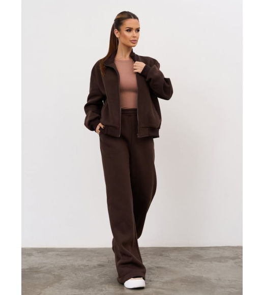 Теплый свободный костюм темно-коричневого цвета на молнии