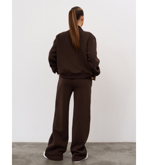 Теплый свободный костюм темно-коричневого цвета на молнии