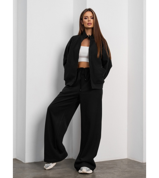 Черный костюм из утепленной эко-замши на велюре