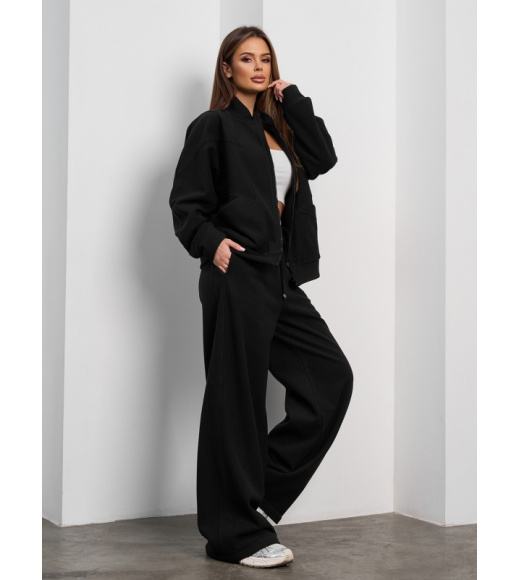 Черный костюм из утепленной эко-замши на велюре