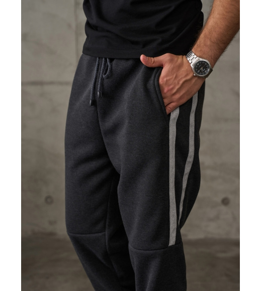 Темно-серые утепленные джоггеры с боковыми тесемками