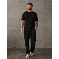 Черные утепленные штаны с боковыми вставками