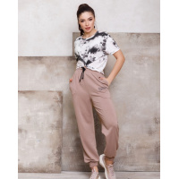 Бежевые трикотажные джоггеры с принтом