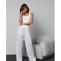 Светло-серые трикотажные штаны с лампасами