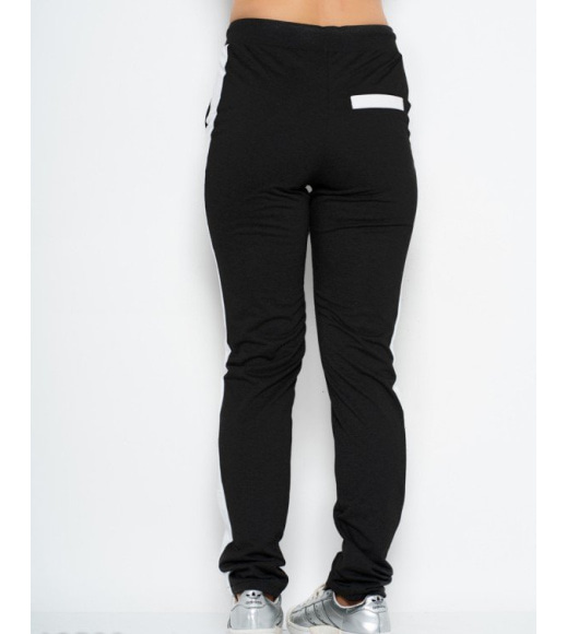 Чорні трикотажні спортивні штани з вставками