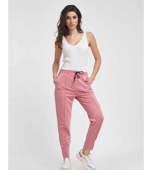 Розовые присборенные спортивные штаны со стрелками
