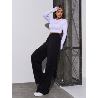 Черные свободные штаны с боковой драпировкой