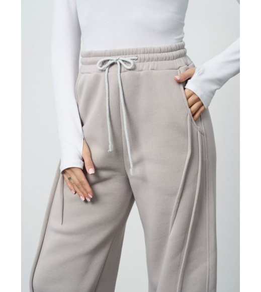 Светло-серые утепленные брюки багги на кулисках