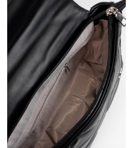 Черная дутая сумка с подвесным кошельком