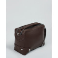 Маленька коричнева сумка-валізка з двома відділеннями