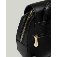 Чорний маленький рюкзак з еко-шкіри з пензликами